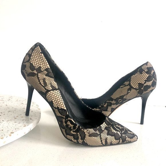 Brian Atwood Lace Pattern Lace Trim Embellishment Pumps Black Size 9 - Picture 1 of 9